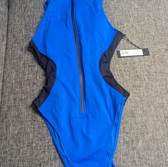 Ta3 Hi Cut Sleeveless Surfy - Picture 4 of 11